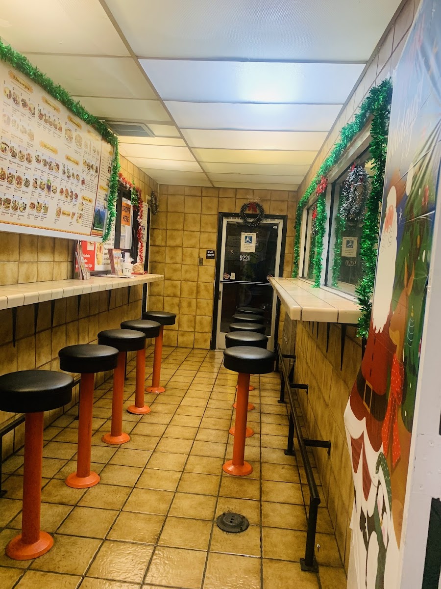 El Nuevo Guanaquito #2 Restaurante Y Pupuseria